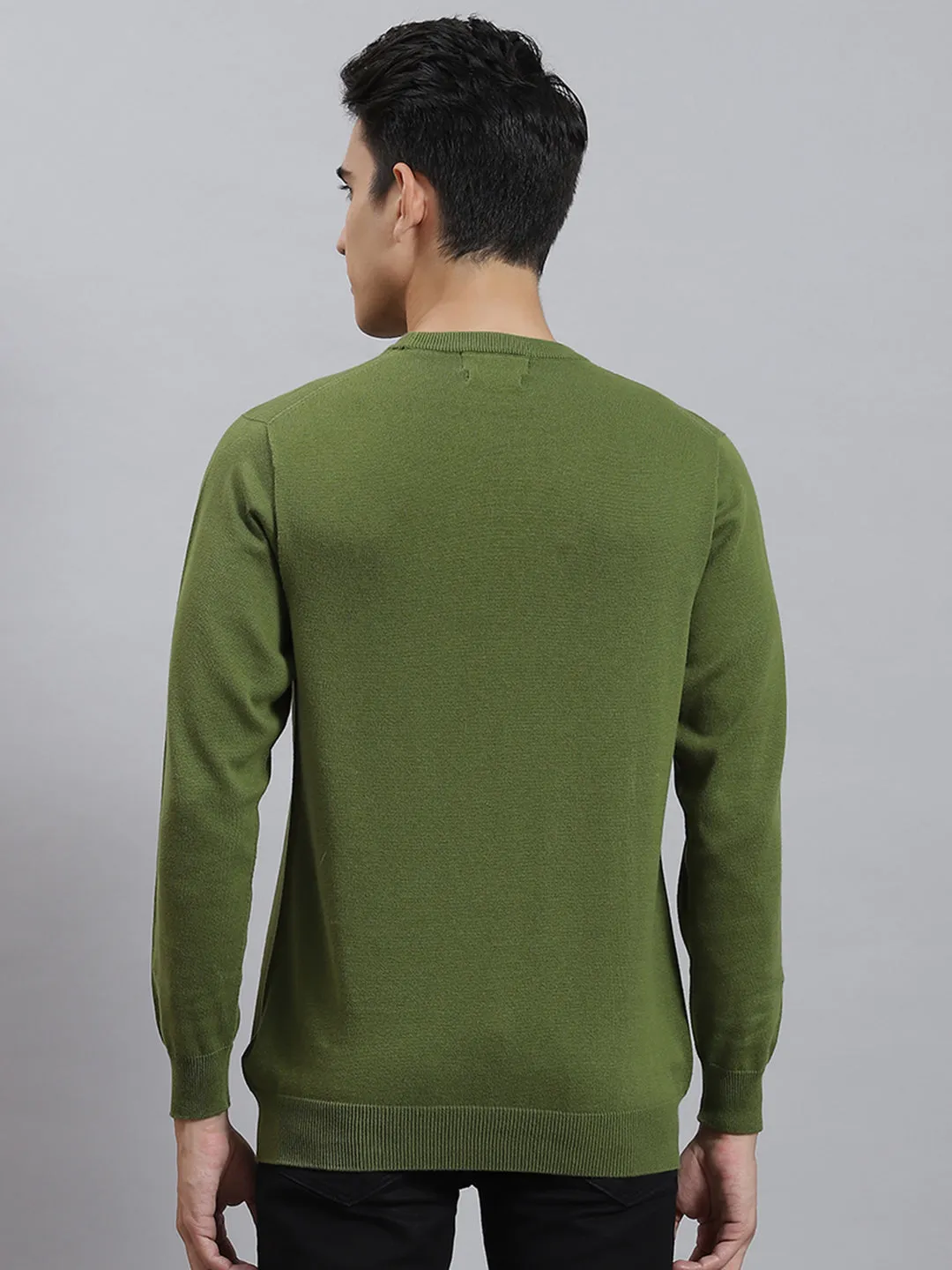 Men Olive Solid Round Neck Full Sleeve Sweaters/Pullovers